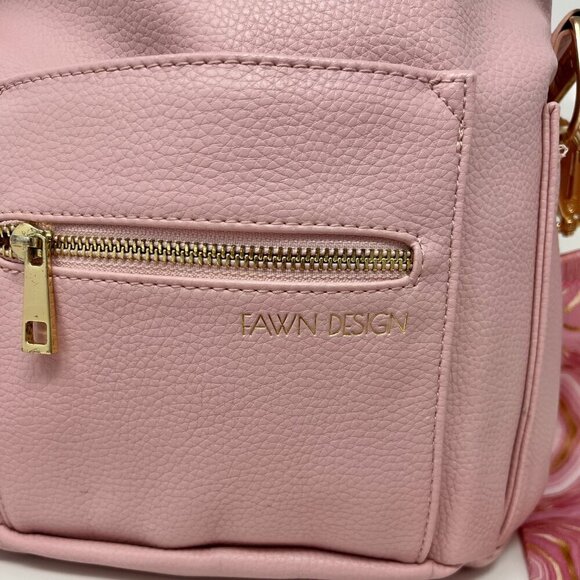 Fawn Design Diaper bag in Vegan blush pink backpack or a messenger bag - Picture 2 of 16
